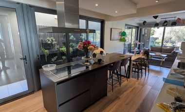 Casa en arriendo  en LO BARNECHEA