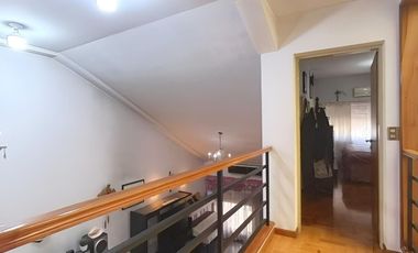 VENTA CASA Chalet 6 Amb. 5 Hab. Velez Sarsfield