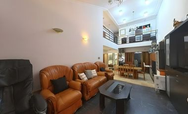 VENTA CASA Chalet 6 Amb. 5 Hab. Velez Sarsfield