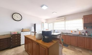 VENTA CASA Chalet 6 Amb. 5 Hab. Velez Sarsfield