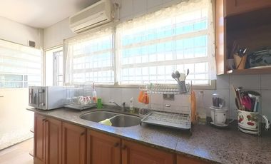 VENTA CASA Chalet 6 Amb. 5 Hab. Velez Sarsfield