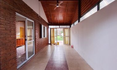 VENTA CASA TRES DORMIS-PILETA - GABOTO