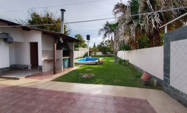 VENTA CASA TRES DORMIS-PILETA - GABOTO