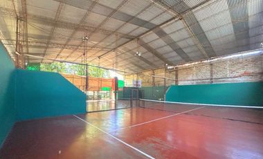 Canchas de padel con gran tinglado