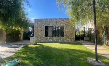 CASA EN VENTA BARRIO PINARES DE FURLOTTI MAIPU