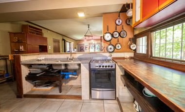 Casa con jardín en venta en Villa California