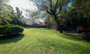 VENTA CASA 3 AMBIENTES CON JARDIN, PILAR