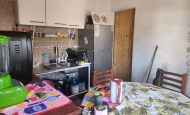 CASA CON NEGOCIO Y DEPARTAMENTO INTERNO