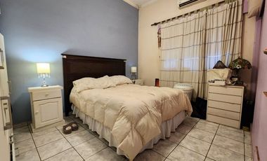 Venta Depto PB Céntrico 2 Dorm. Cocheras y Patio
