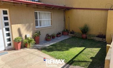 CASA EN BARRIO 12 DE OCTUBRE
