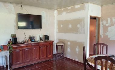 VENTA CASA ESTILO CAMPO - LAGUNA LA BRAVA