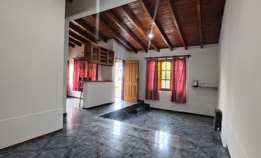 CASA EN VENTA EN B° VIEJO TONEL 2 - MAIPÚ