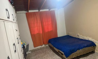 CASA TRES DORMITORIOS EN VENTA GLLEN JARDIN COCHER