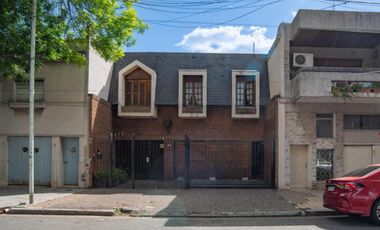 VENTA CASA 5 AMB VELEZ SARFIELD PILETA QUINCHO