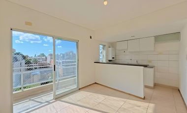 DEPARTAMENTO  2 AMBIENTES CON COCHERA DESC