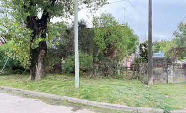 REMAX VENDE/LOTE CONSTRUCCION/ESQUINA/DESARROLLO