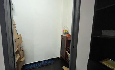 SE VENDE GALPON COMERCIAL sobre Avenida Sabattini