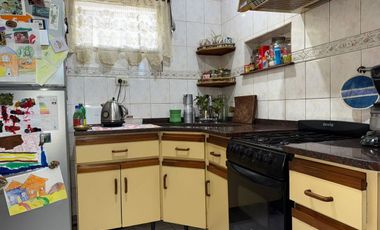 VENTA CASA 4 AMBTES.C/TERRAZA-PIÑEYRO-AVELLANEDA