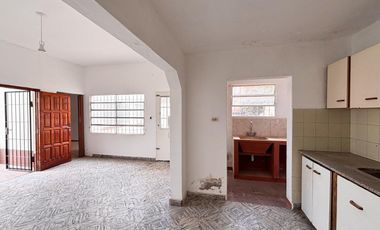 Venta casa interna, 3 hab-2 patios