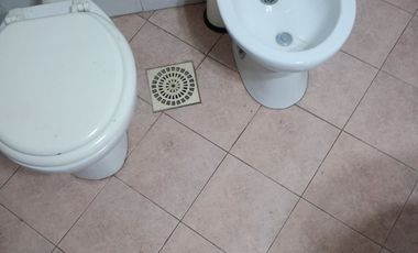 VENTA CASA MULTIFAMILIAR 2 PHS.COCHERA AVELLANEDA