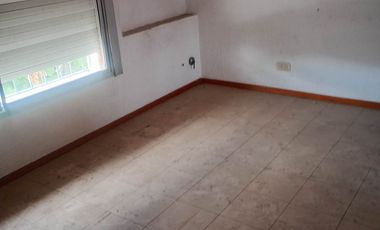 VENTA CASA MULTIFAMILIAR 2 PHS.COCHERA AVELLANEDA