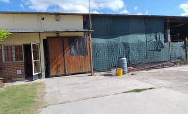 Galpón con Departamento a la venta