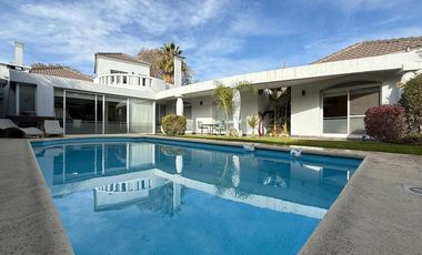 Casa B. Privado El Remanso, Chacras de Coria Mza