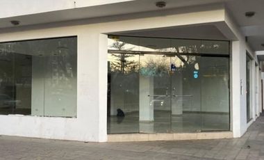ALQUILER COMERCIAL ESQUINA AV BELGRANO Y AGUIRRE