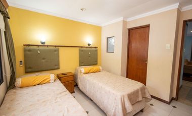 VENTA CASA 4 DORMITORIOS PILETA QUINCHO LAS PALTAS