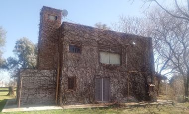 ESTANCIA FRENTE A LAGO PIEDRAS MORAS 2,3 HECTAREAS