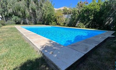 Casa en arriendo  en LO BARNECHEA