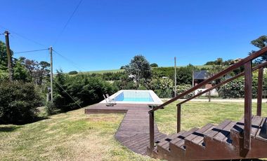 VENTA CASA 6 AMBIENTES SIERRA DE LOS PADRES PILETA