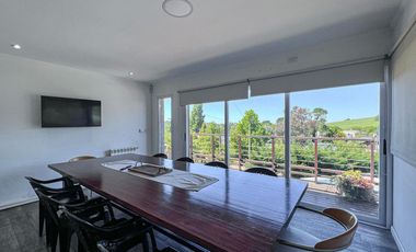 VENTA CASA 6 AMBIENTES SIERRA DE LOS PADRES PILETA