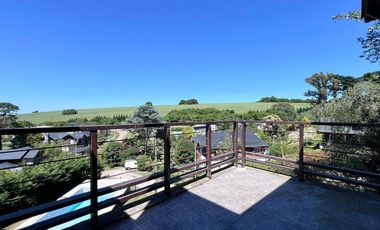 VENTA CASA 6 AMBIENTES SIERRA DE LOS PADRES PILETA