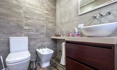 VENTA CASA 6 AMBIENTES SIERRA DE LOS PADRES PILETA