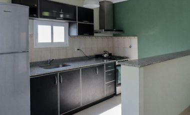 Venta casa moderna de 2 dorm en San Jerónimo Norte
