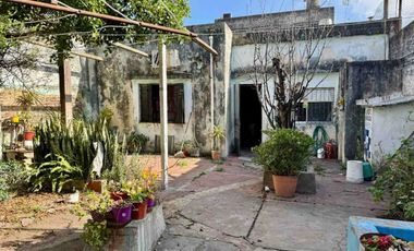 Venta PH 4 ambientes con jardín Sarandí