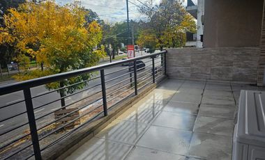 Alquiler, 3 ambientes frente hipódromo S. Isidro