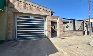 CASA EN VENTA EN POSTA ROLANDO AL 4000
