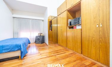 CASA DE CATEGORIA EN PLENO CENTRO
