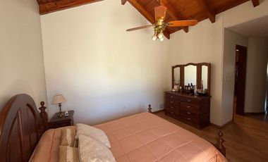 VENTA IMPORTANTE CASA EN RONDEAU 572. MACROCENTRO