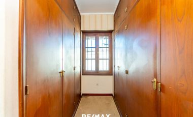 VENTA CASA 4 DORMITORIOS QUINCHO PILETA CENTRO