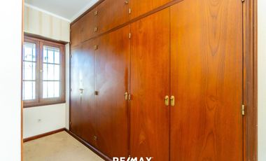 VENTA CASA 4 DORMITORIOS QUINCHO PILETA CENTRO