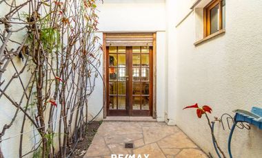 VENTA CASA 4 DORMITORIOS QUINCHO PILETA CENTRO