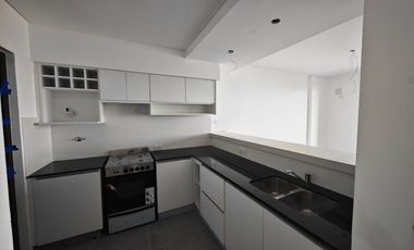 VENTA SEMIPISO A ESTRENAR FRENTE AL MAR. PISO 2