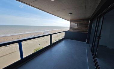 VENTA SEMIPISO A ESTRENAR FRENTE AL MAR. PISO 2