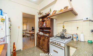 SEMIPISO EN MORENO 65