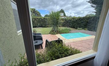 VENTA CASA 4 AMBIENTES QUINCHO PISCINA LAS LOMAS