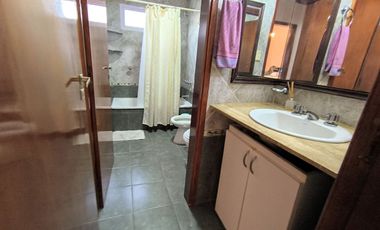 Venta Casa 3 ambientes c/pileta barrio Parque