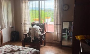 VENTA DE 2 CASAS MAS LOCAL COMERCIAL
